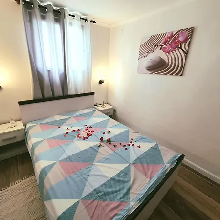 & Primavera アパート