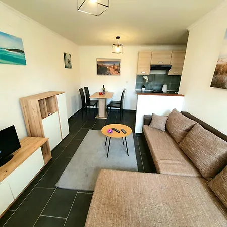 アパート & Primavera *