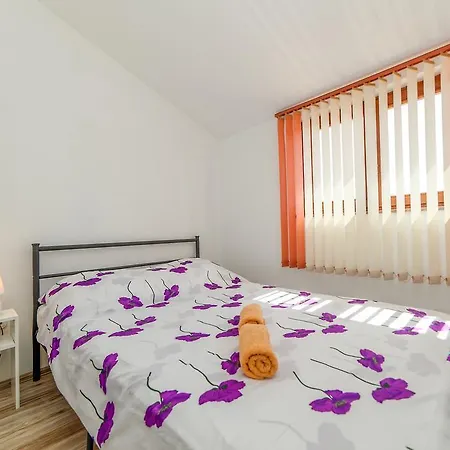 & Primavera プーラ