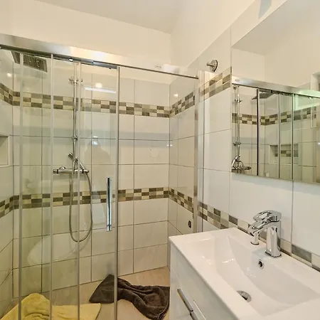 Apartament & Primavera *