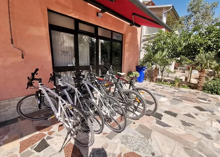 & Primavera Пула