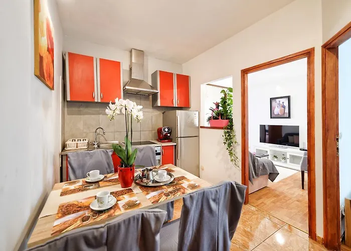 Апартаменти & Primavera *