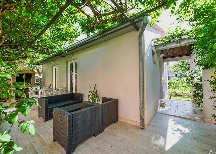 Апартаменти & Primavera Пула