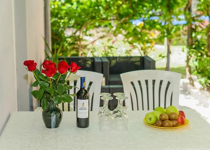 Апартаменти & Primavera *