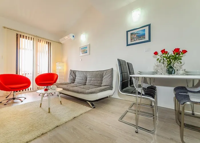 Apartment Holiday & Primavera Pula